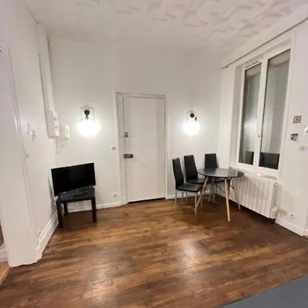 Apartment Lisbonne - Cosy A Reims